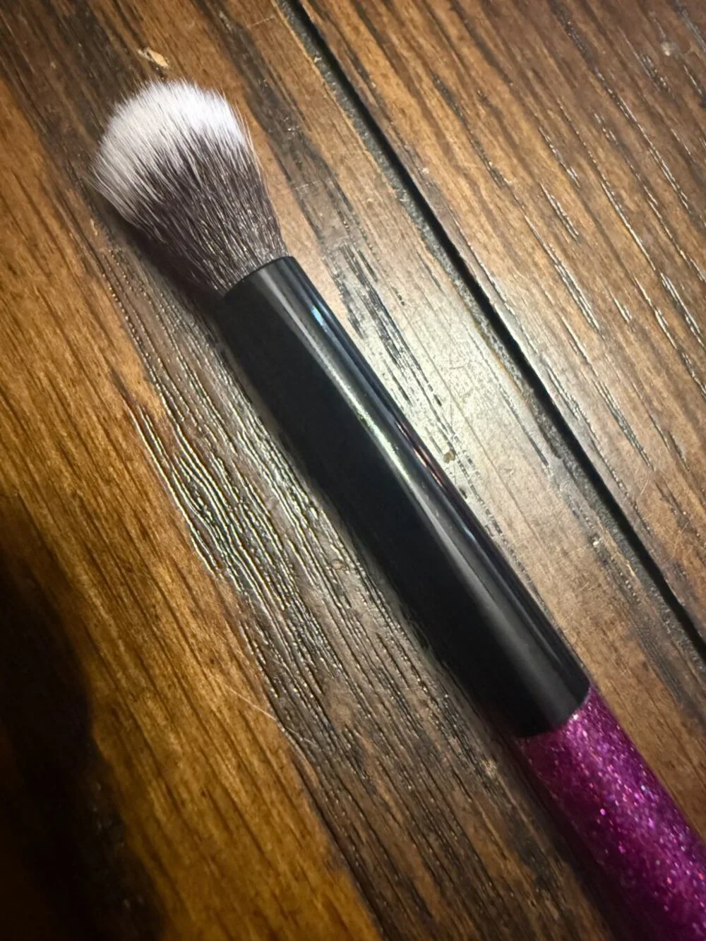 Laruce Beauty Tapered Blending Brush in Fuchsia